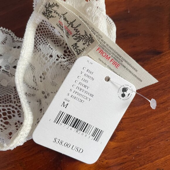 Free People Intimately Halter Lace Bralette Bundle of 2 Medium Black & White NWT - Picture 3 of 12